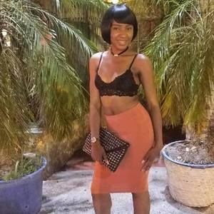 Meet your Posher, Briana